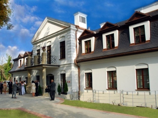 DWOR KOSCIUSZKO ������ � ������ ����� 