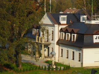 DWOR KOSCIUSZKO ������ � ������ ����� 